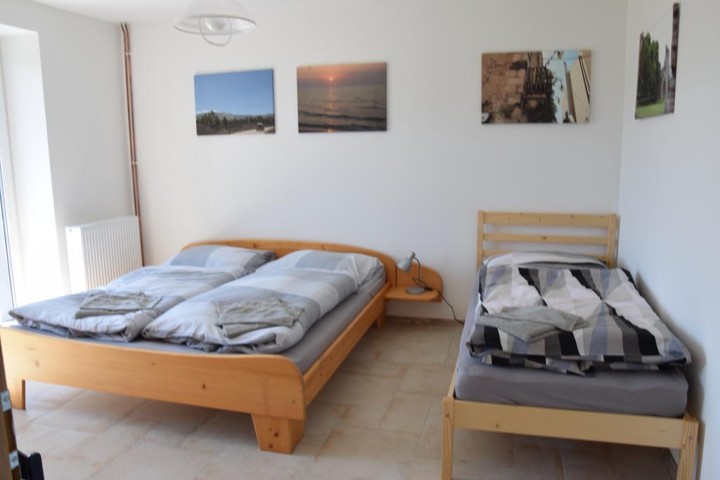 Apartamento Penzion Na Samotách Jindřichův Hradec Exterior foto