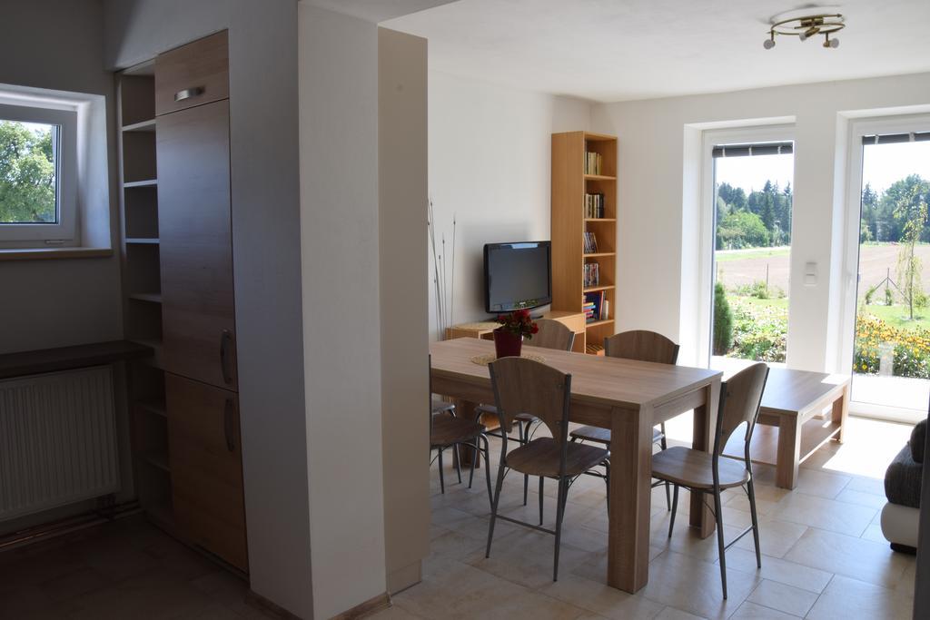Apartamento Penzion Na Samotách Jindřichův Hradec Exterior foto